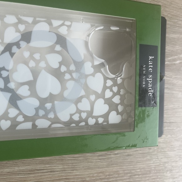 KATE SPADE‎ Protective Case Magsafe For IPHONE 16 White Clear Hearts - Picture 4 of 5